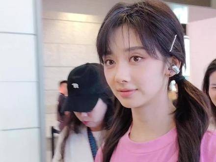 剧宣结束,继续回归小芳的角色啦