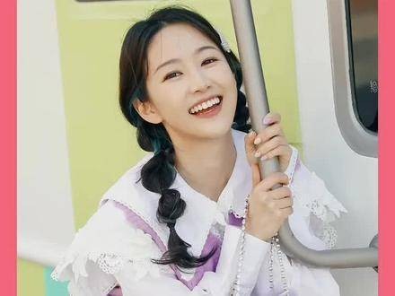 真是没想到, 居然是个隐藏的大学霸!语言天赋也太强了吧!