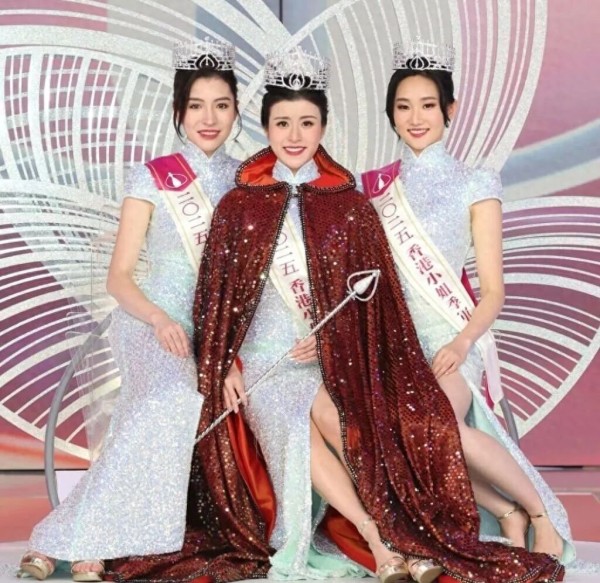 网民：别给女儿招黑了！“最上镜港姐”失落冠军母亲不忿发话