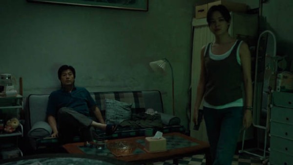 辛芷蕾张颂文主演《日掛中天》首片段曝光,入围威尼斯电影节