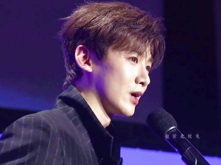 亲爱的,回忆起我们一起走过的那些曲折,正是这些点滴带我们来到了此刻