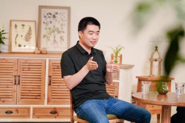 《热浪之外》第二季播出 多行业嘉宾分享标签之外的人生故事