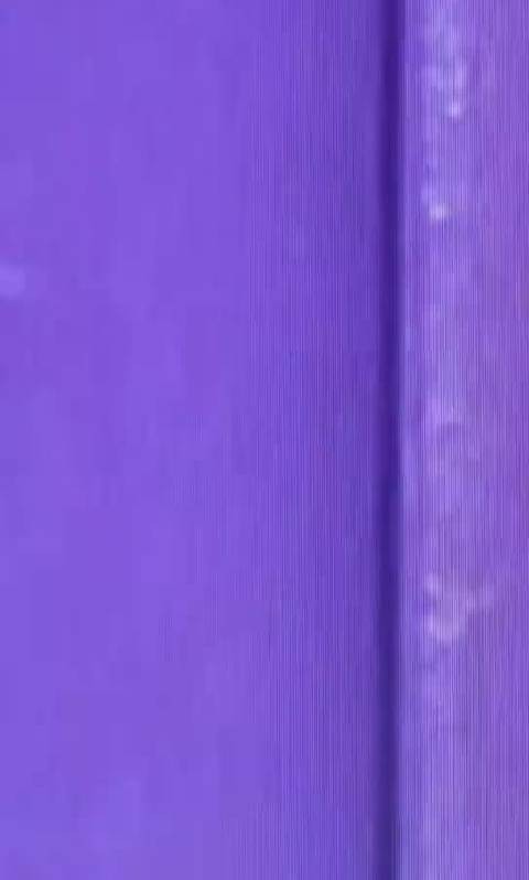 邓为鸭舌帽造型引热议，气质出众成焦点