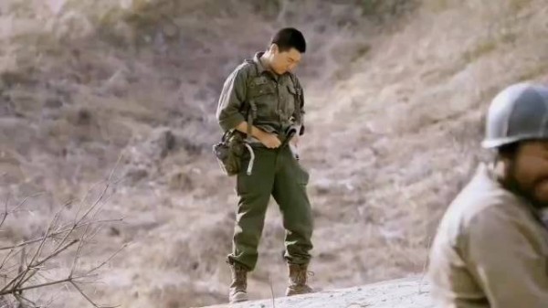 狙击手两秒射击，子弹比声音快两秒，以此判断敌人方位