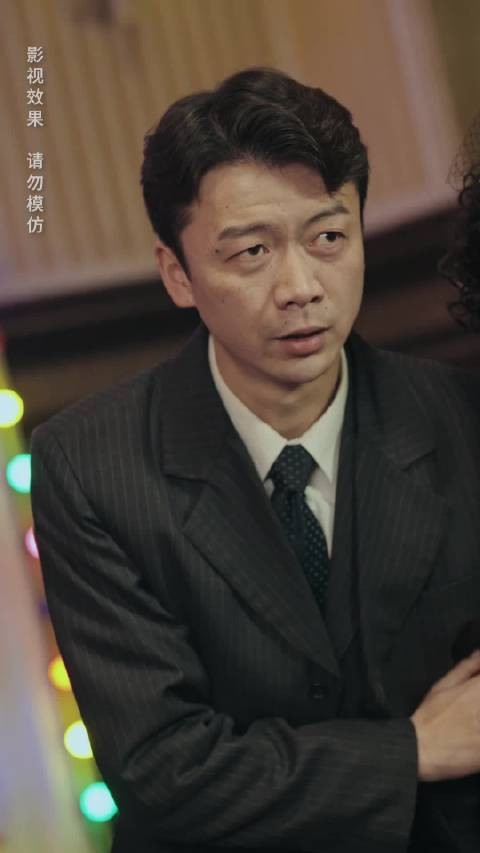 短剧·上海滩之陈真-第21集-陈真,一个来自小镇的青年,为了救治妹妹的重病,毅然决然地带着她来到了繁华的大上海。在这个充