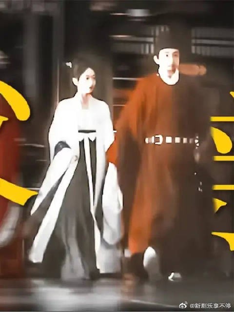 “他从来就不是一个好父亲,可在生死关头,他毫不犹豫的挡在了她身前”