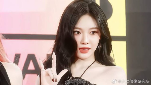 美出新高度,红毯宁宁鲨疯了|宁艺卓