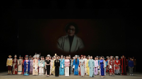 七十载越韵正芳华！上海越剧院举行70周年主题演出，系列演展活动传递越剧魅力