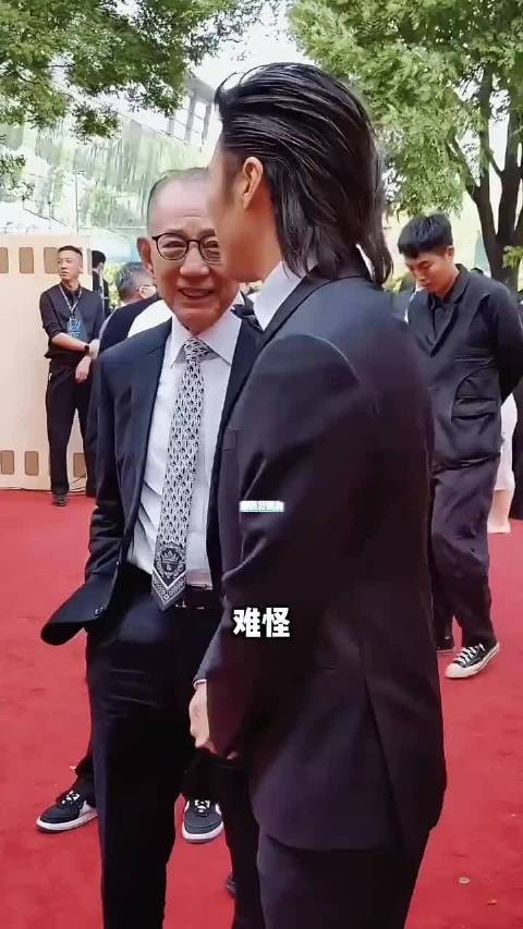谢霆锋不换经纪公司原因曝光,陈伟霆揭双向奔赴内情