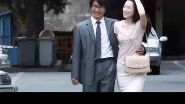女人一脚油门结果了丈夫和小三,赶上国家废除死刑在监狱一直到老