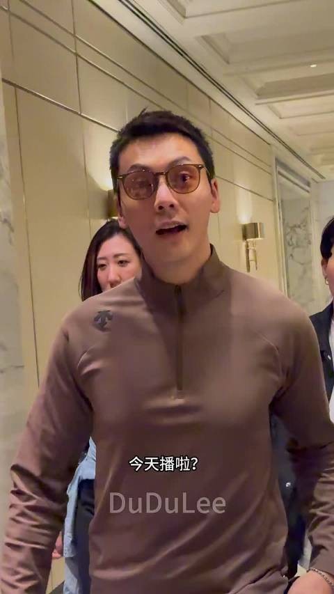 陈伟霆:我醉酒的那场播了吗?够癫吗? 原来好命哥你也知道自己很癫啊