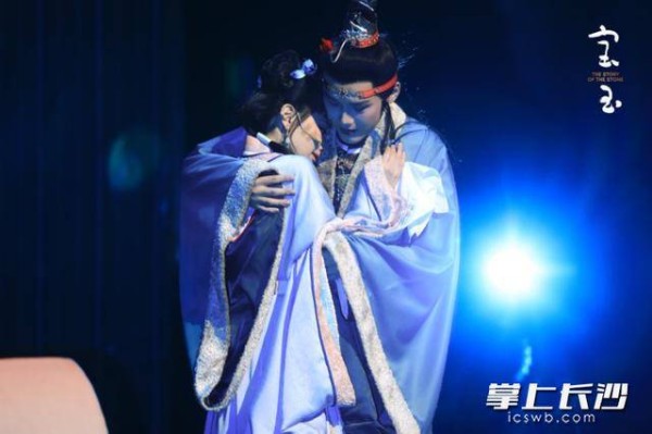 镜花水月入梦来，今日《宝玉》以音乐剧重构红楼幻境