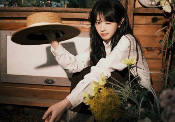 田曦薇wink卖萌，古灵精怪。