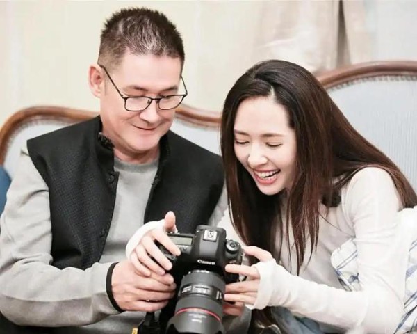 郭碧婷父亲回应病危传闻，自我调侃幽默辟谣，近状曝光精神抖擞