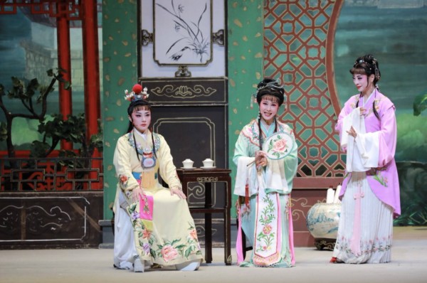 上海越剧院携经典剧目《红楼梦》到广州演出