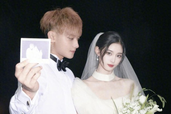 黄子韬徐艺洋晒婚纱照，网友恭喜黄毛，不敢想象他在婚礼上会多嘚瑟