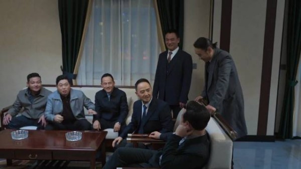 《狂飙》的经典名场面,赵立冬敲打高启强,“我听说你很嚣张啊”