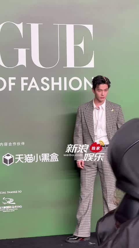 这是发缝想开了?长花花了