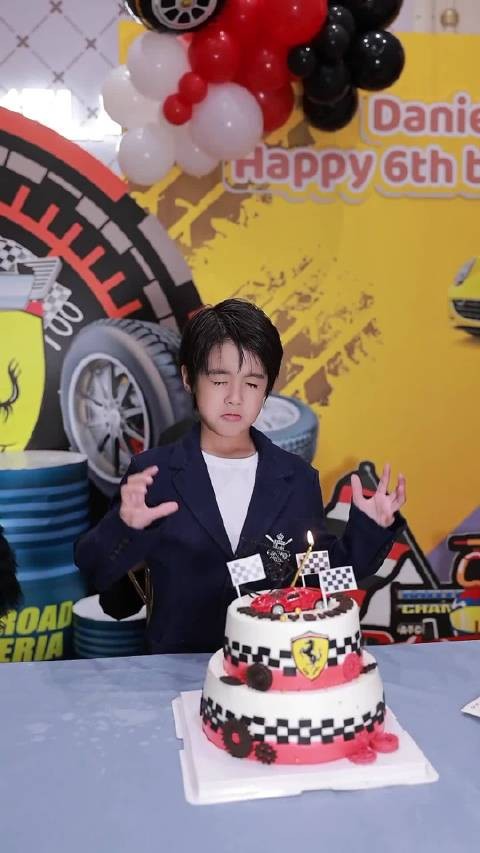 姜潮麦迪娜儿子颜值引热议