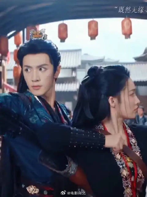 一笑飒的很双强男主太炸了,都是能动手绝不动嘴