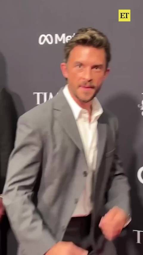 Jonathan Bailey亮相Time100盛典,新片魔法坏女巫2开启宣传