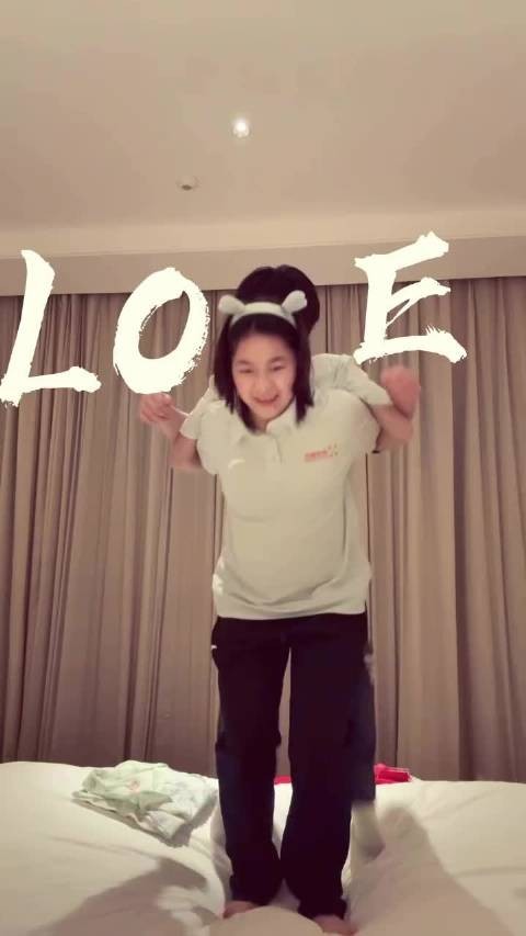 全红婵更新ins的显示动态：love我们真棒