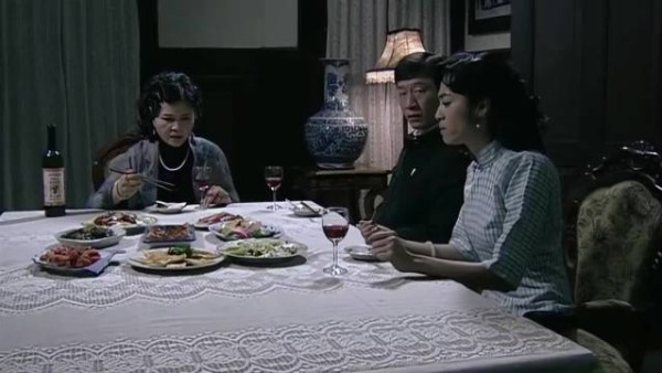 翠平神助攻，竟从站长太太嘴里套出巨大情报——延安有叛徒 潜伏 孙红雷 姚晨