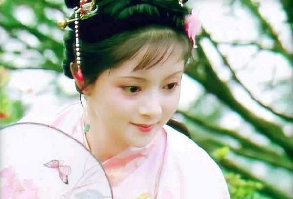 难怪宝玉后悔娶宝钗,最后出家当和尚,你看宝钗这个毛病谁受得了