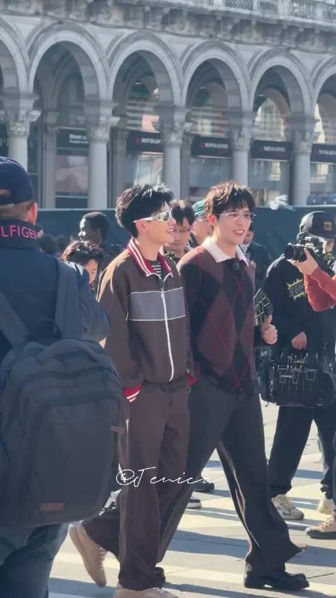 胡先煦王安宇一出国就比在国内时尚呢怎么 好洋气呢感觉