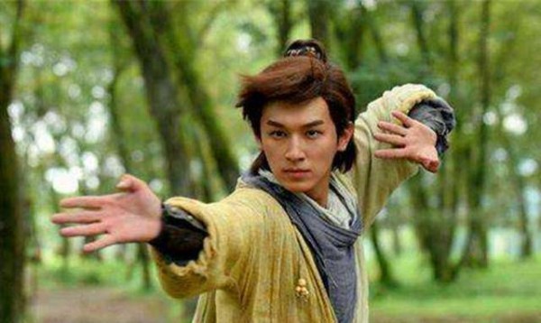 金庸对神雕一改再改,为何郭靖还是战死?答案就在水浒中