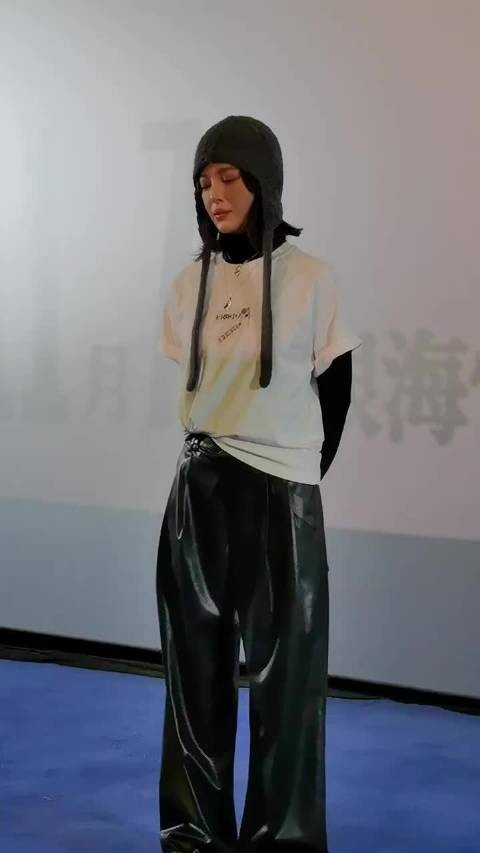 辛芷蕾连轴转宣传电影日掛中天,疲惫状态引关注