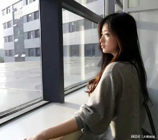 女演员的气质很重要,40岁童瑶与42岁蒋欣站一起对比很明显