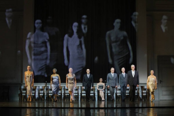 新民艺评丨黄丽珈：皮娜与舞者用身体致敬岁月，生命痕迹远比舞蹈技巧来得珍贵