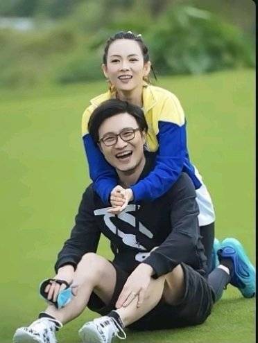 章子怡离婚后事业腾飞，带娃创业两不误