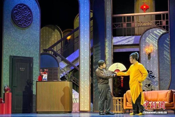 滑稽舞台剧《72国房客》揭幕第十一届上海国际喜剧节