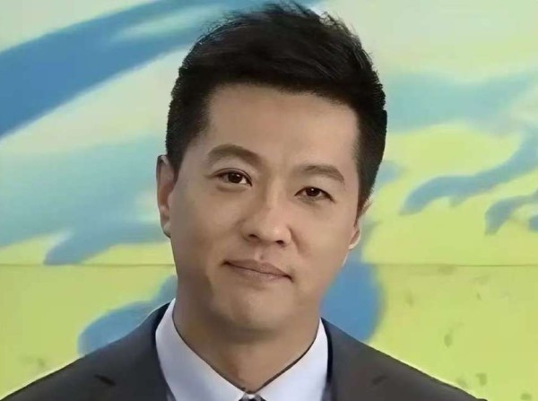 从咳血到离世仅15天！央视“最帅主持人顾国宁”，用生命为国人敲响警钟