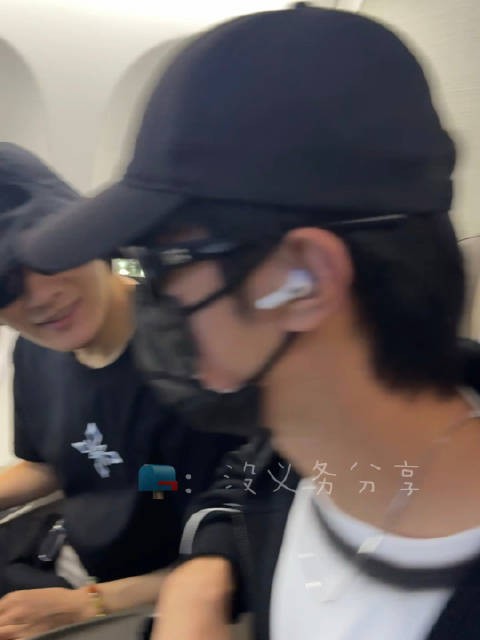 xwj:我的妻子很漂亮很可爱你知道吗? 知道的话你死定了