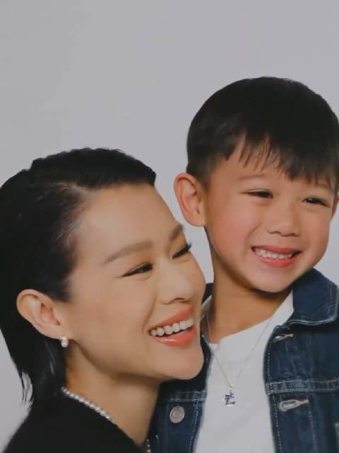 杏儿与儿子,儿子像她