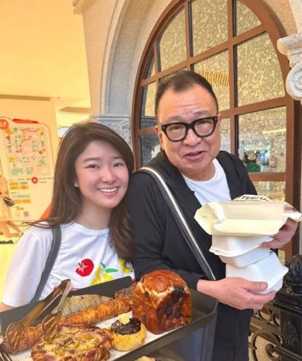 许绍雄女儿谈父亲离世：仍觉不真实，遗憾没有多尽孝