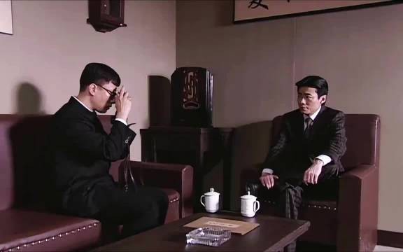 潜伏:特务只是被拍了一张照片怎料行踪就彻底暴露, 姚晨 孙红雷