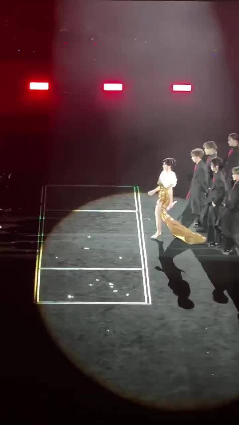 咱72岁的赵雅芝 这精力怪不得能当一辈子的流量花