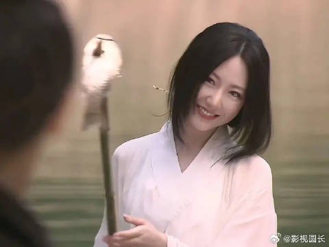 胡歌：她太美了，我都不敢看她，这才是东方美人