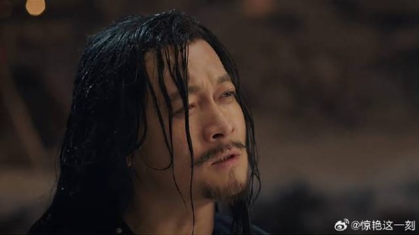 元县令自以为毫无破绽,不料无名神通盖世,早已识破伪装