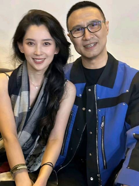 汪峰带女儿挖红薯获森林北称赞