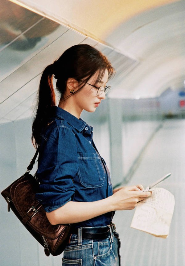 王楚然身材窈窕。