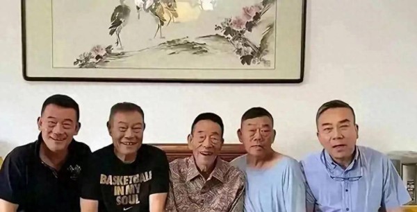 杨威:我父亲杨少华把杨议拉扯到64,把我拉扯到73,是伟大的父亲