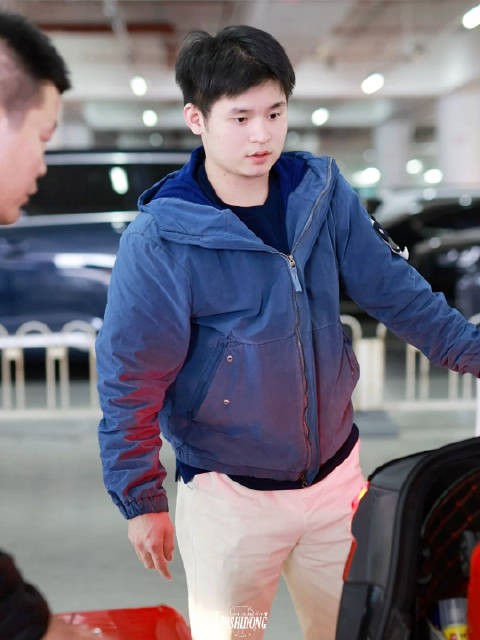 牛马回京上班噜 林诗栋