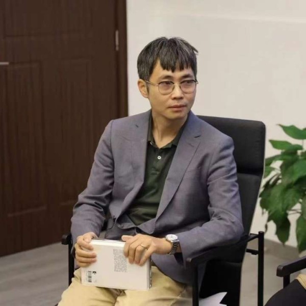 专访｜田嘉伟：米雄告诉我们，写作是对虚无的积极转化