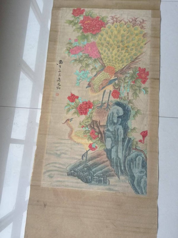 蒋廷锡《孔雀傲立图》：宫廷雅韵与文人风骨的花鸟绝唱