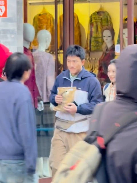 别让黄轩演傻子,太像了